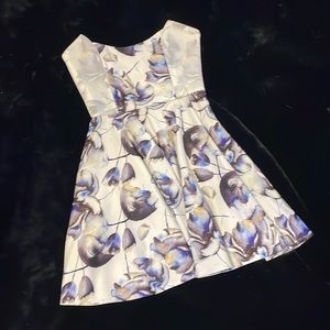 Strapless floral and white Elliatt Dress Size XS